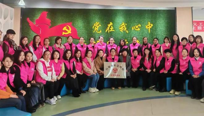 特稿 改革破难强基础 巾帼奋楫新潮头(图3)