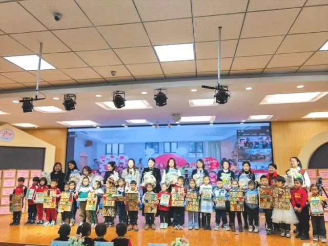 跨越千里的爱心传递杭州、阿克苏两地小朋友远程连线