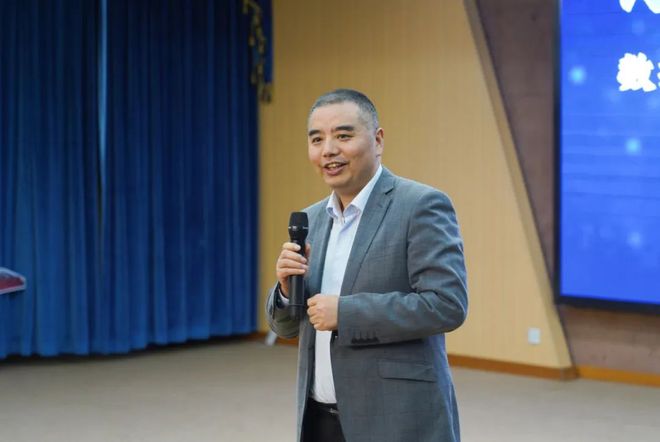 AI赋能 数据支撑精准教学的课堂应用实践——金苹果龙南小学智慧教育研讨会(图10)
