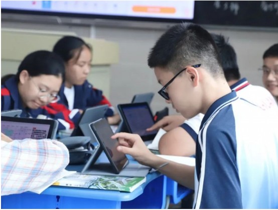学为中心丨AI赋能让课堂活起来 研讨智慧教育实践 分享智慧教育成果(图2)