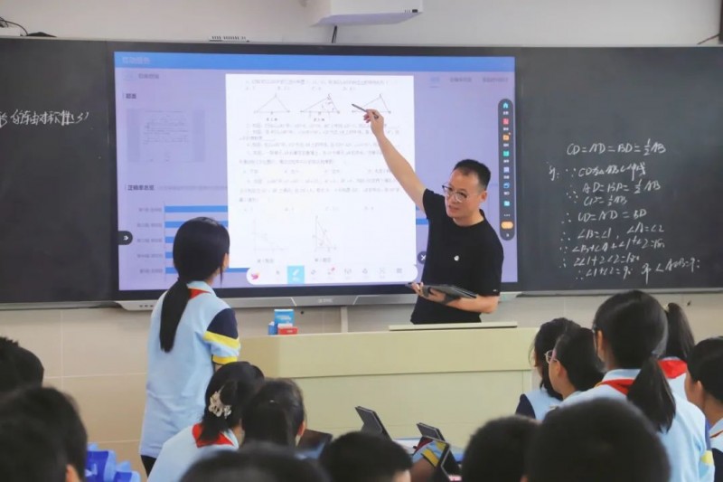 学为中心丨AI赋能让课堂活起来 研讨智慧教育实践 分享智慧教育成果(图4)