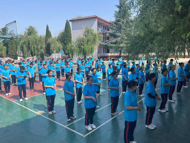 ‌辍学后重新上学：一把开启心灵之门的钥匙(图4)