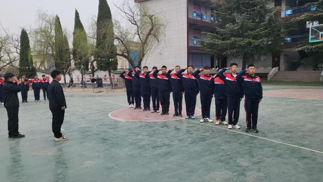 ‌辍学后重新上学：一把开启心灵之门的钥匙