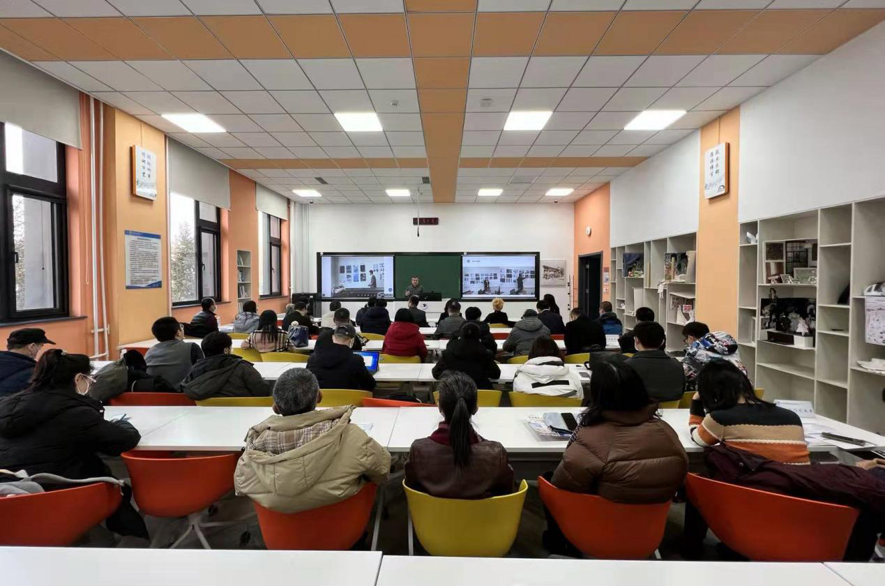 北京中小学秋季开学起开设AI通识课 每学年不少于8课时(图1)