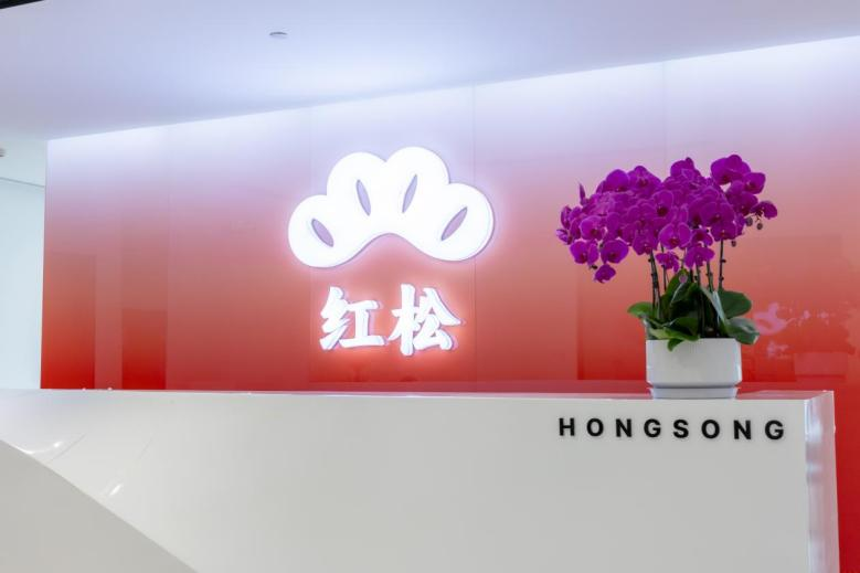 红松：提供专业化、陪伴化的教学服务打造银发族社交学习平台