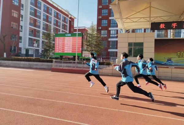 从精准教学到明厨亮灶 中国电信以“AI+”构建全链条智慧校园生态(图1)