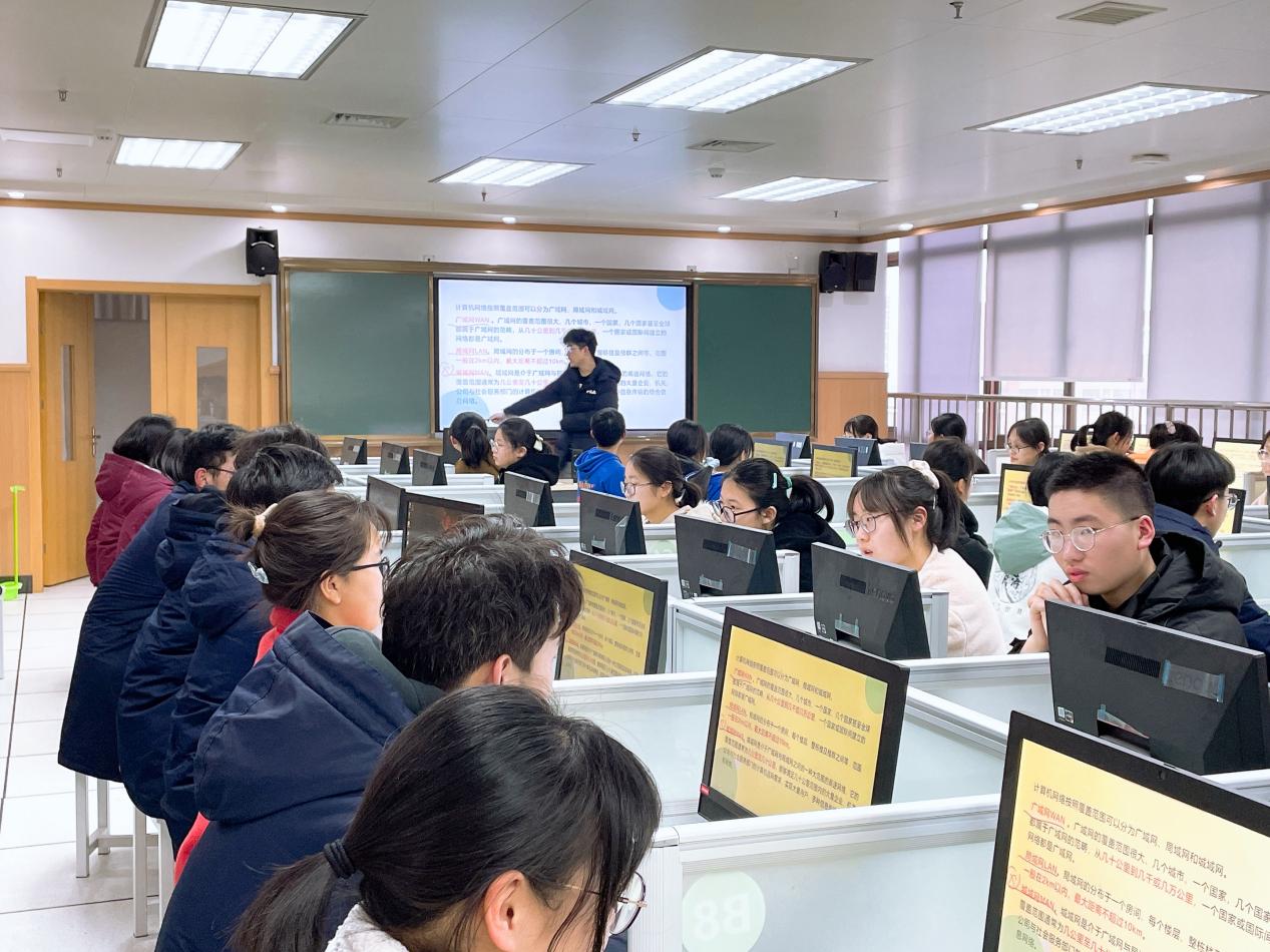 肥西县：构建智慧教育新样态 擘画县中振兴新蓝图(图2)