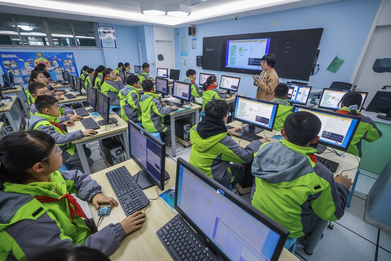 浙江嘉兴：推进中小学人工智能教育(图7)