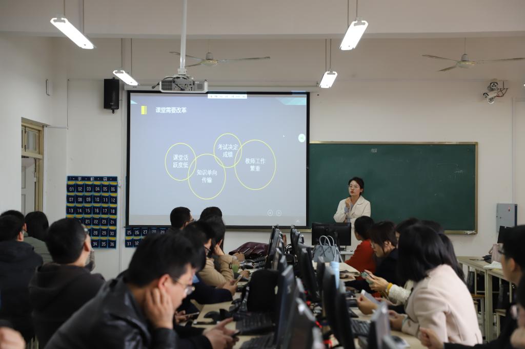 庐江县城关小学：智慧赋能教育 创新引领课堂