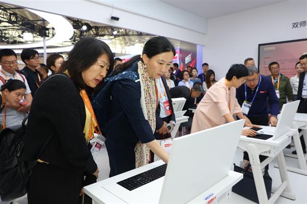 英特尔与合作伙伴共绘AI教育新蓝图 校企协同推动教育事业发展(图4)
