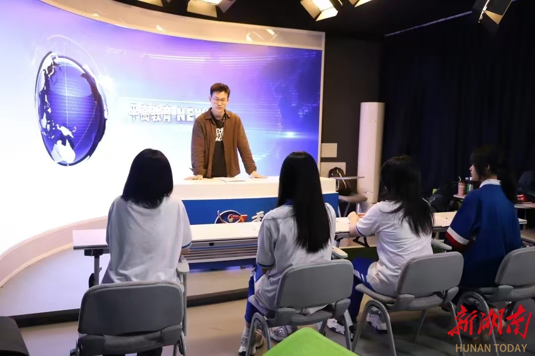 从“优秀学校”到“智慧教育” 平高松雅湖高级中学探索以AI赋能教育新生态(图3)