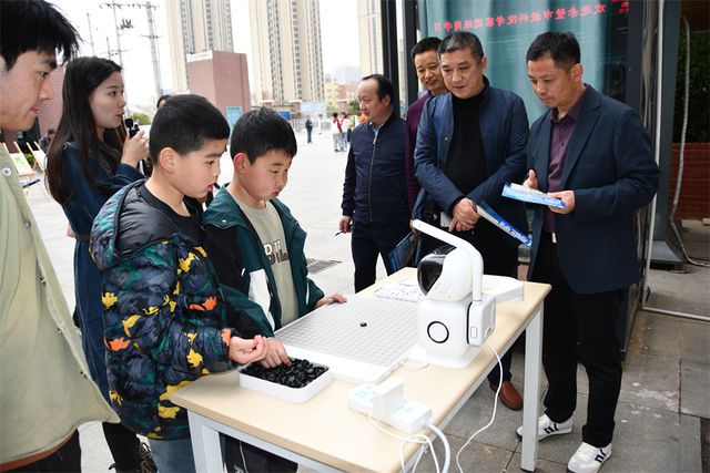 智慧教育不是选择题而是必答题——赤壁市教科院考察团走进合肥市郎溪路小学跟岗学习(图2)