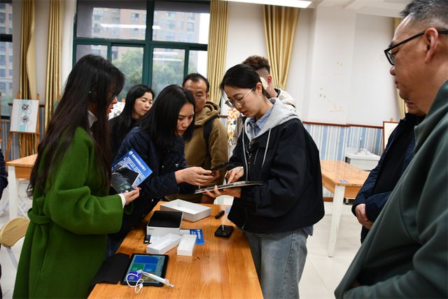 智慧教育不是选择题而是必答题——赤壁市教科院考察团走进合肥市郎溪路小学跟岗学习(图6)