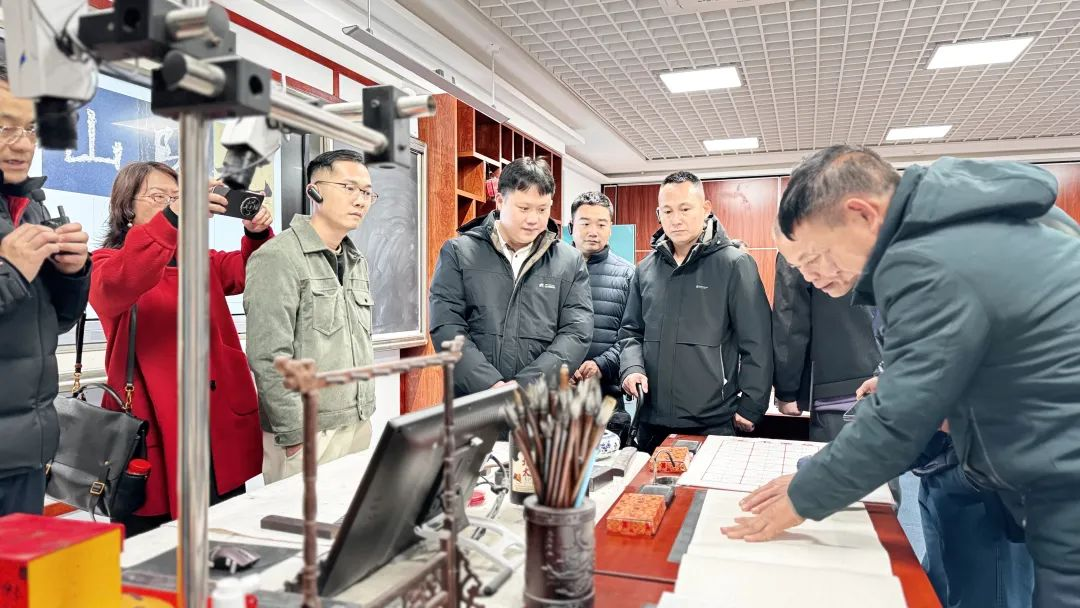 海口市教育局与华中师范大学携手合作共启智慧教育新篇章(图4)