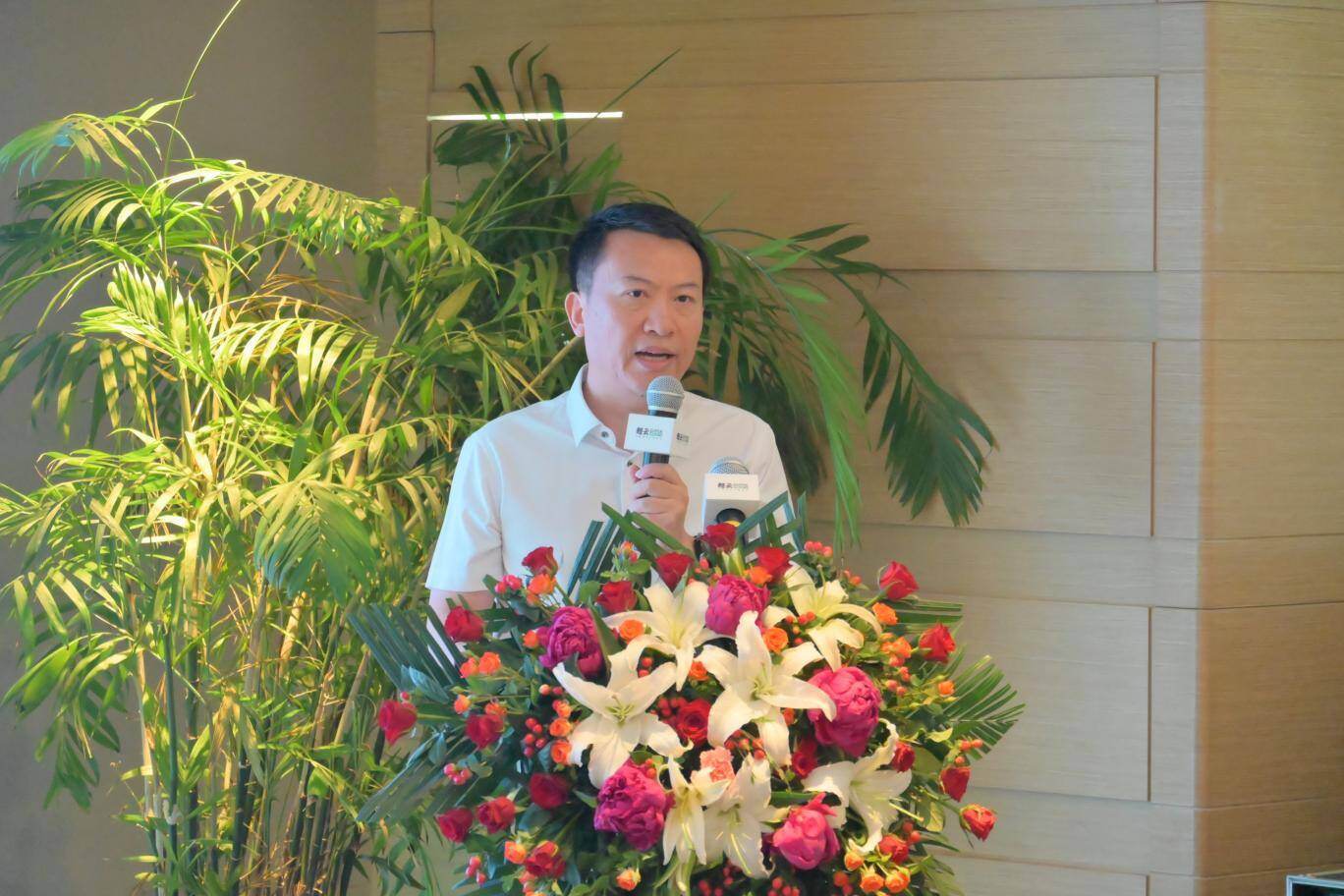 “信创筑基·AI赋能”智慧教育新生态建设研讨会在济南举办