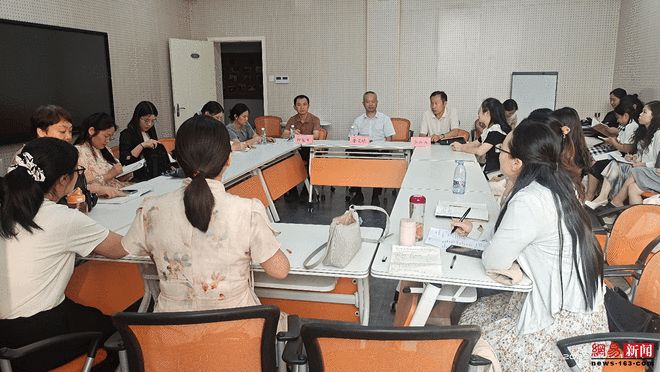 智慧交融共谋语文教育新篇章 ——首届赣豫语文教育新形态建构研讨会在驻马店召开(图6)