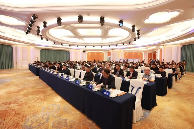 2025高校继续教育高质量发展专题研讨会于上海顺利召开(图1)