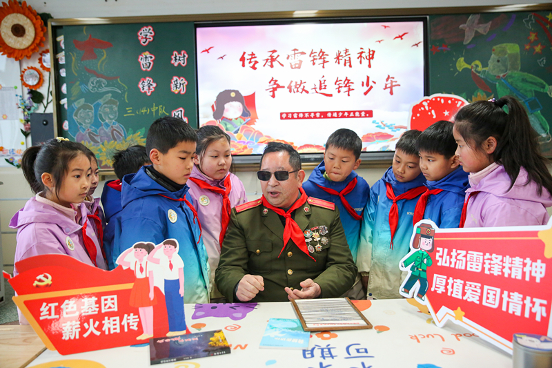 人民领袖｜从小培养爱国心(图3)