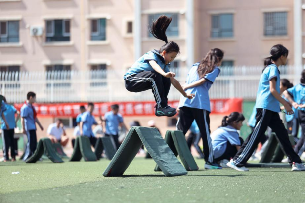 新疆伊犁：聚焦“学练赛”一体化课堂 探索五育协同育人新路径(图3)