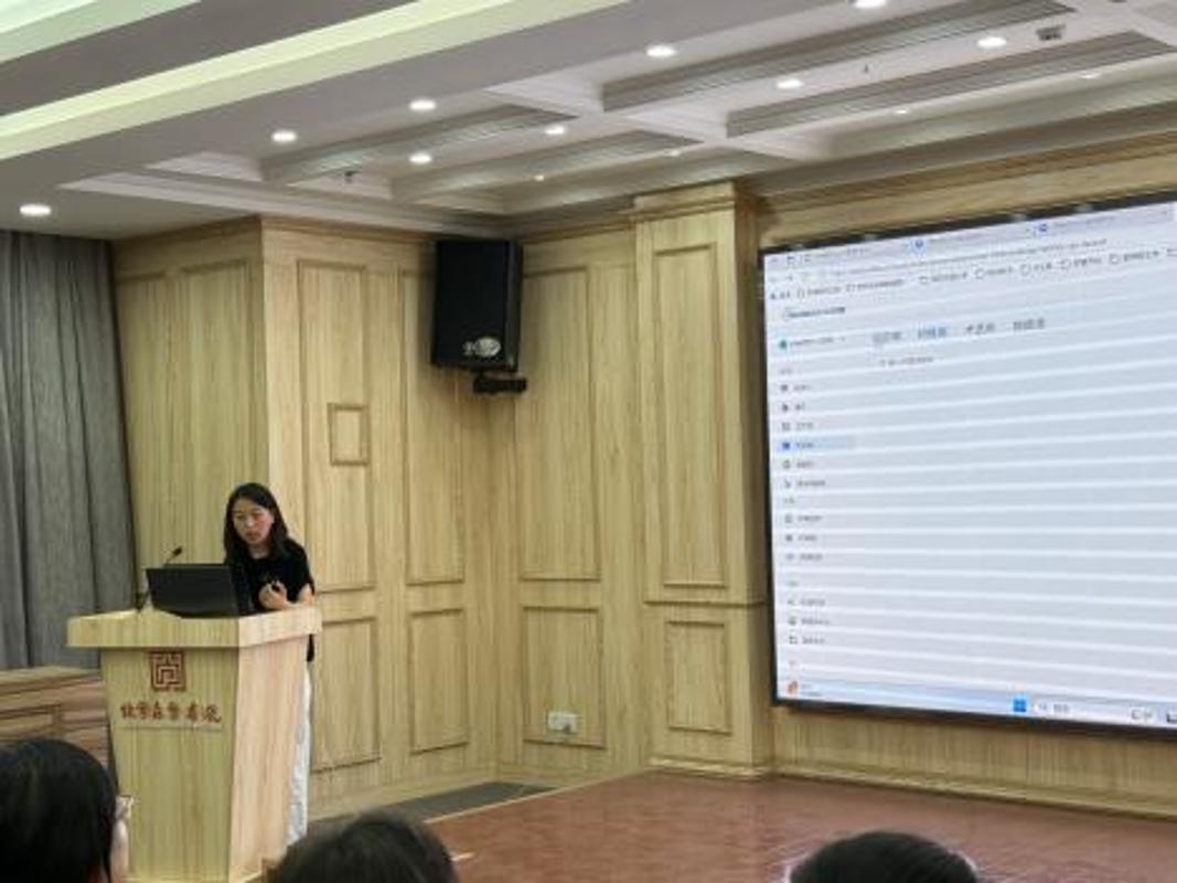 教务处开展AI赋能教学专项培训(图4)