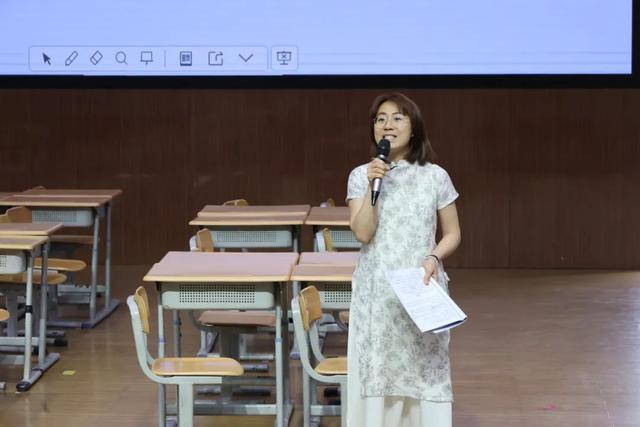 广石实验学校成功举办“AI赋能下小学英语跨学科教学研讨”活动(图6)