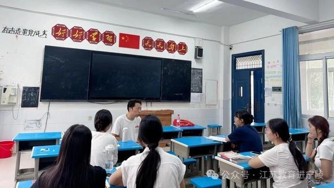 宁陵县育华园高级中学举行语文组新教师岗前培训(图2)