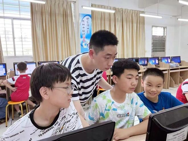 AI赋能！南安探索教育数字化转型新路径(图2)