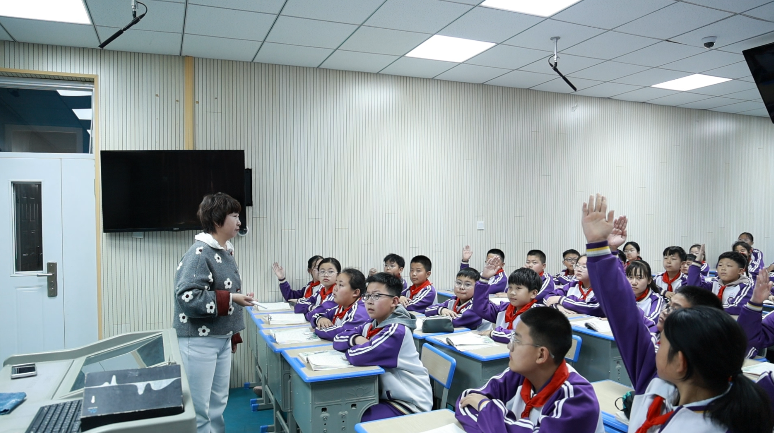 五原县第一完全小学教育集团：智慧教学显实效 AI赋能课堂焕新颜(图3)